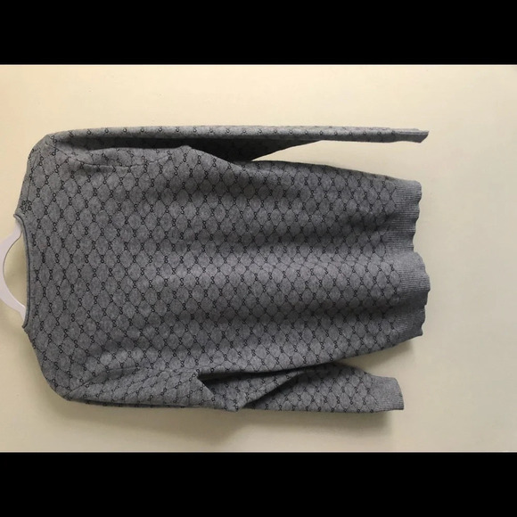 Pavini Infinity/Geometric V-Neck Sweater - Picture 2 of 5